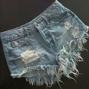 Jean ripped shorts